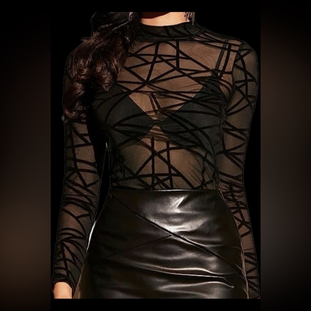 Black mesh print top!